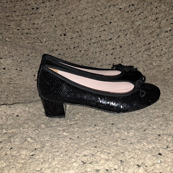 PRETTY BALLERINAS-Black Sequined-Bow-Heel 1.75" Patent Leather-Sz 37-Near Mint - Picture 5 of 8